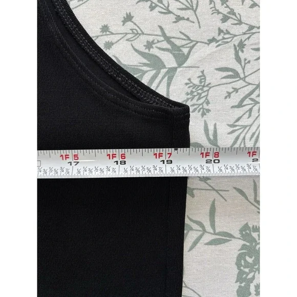 Chico's Travelers Women's Black High Neck Tank Top Stretch Size 2 L Minimalist - Picture 7 of 8